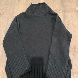 NWT Abercrombie & Fitch easy Women's Black mockneck Sweater